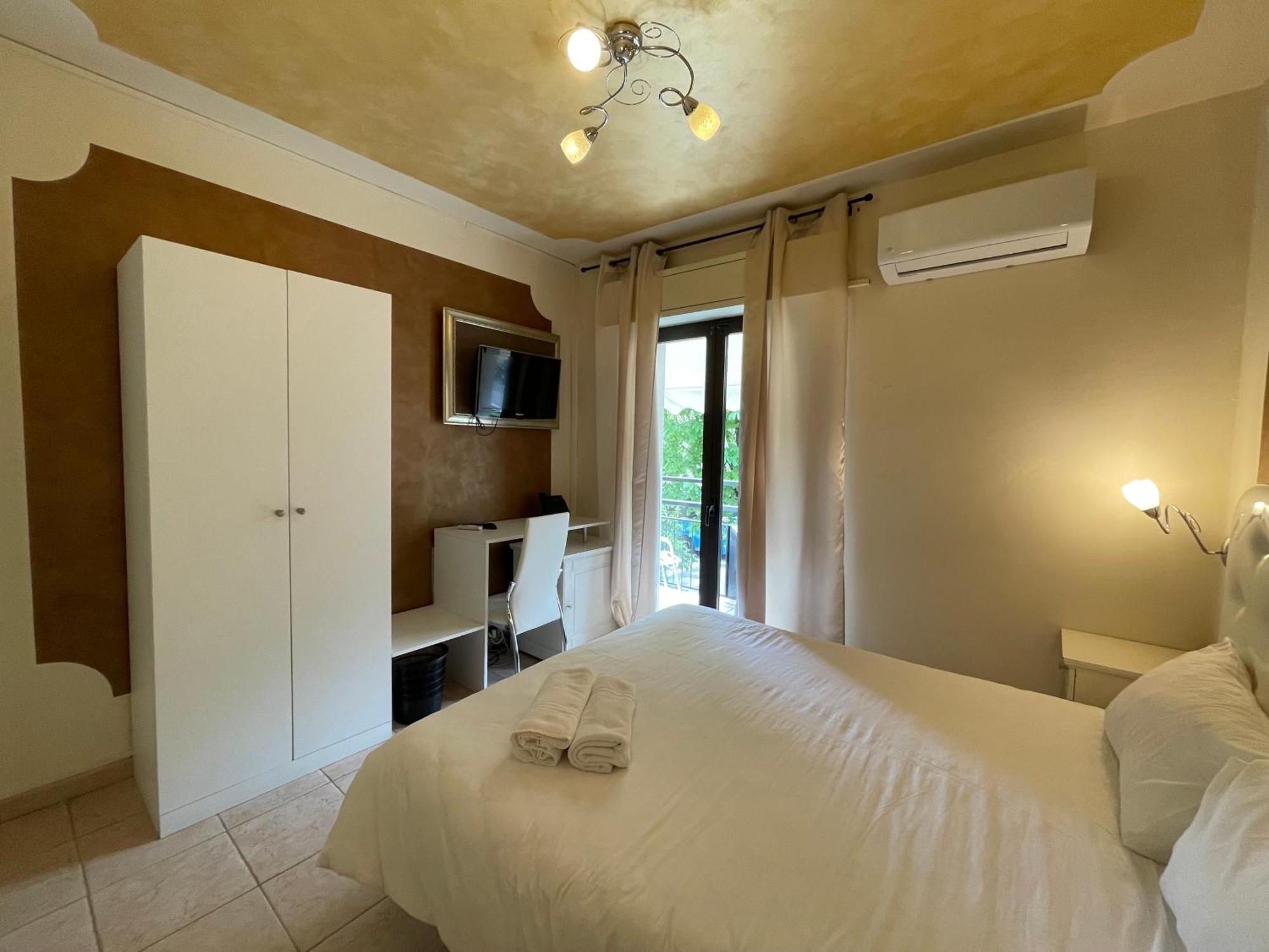 Hotel Central Giacomini Salo Exterior photo