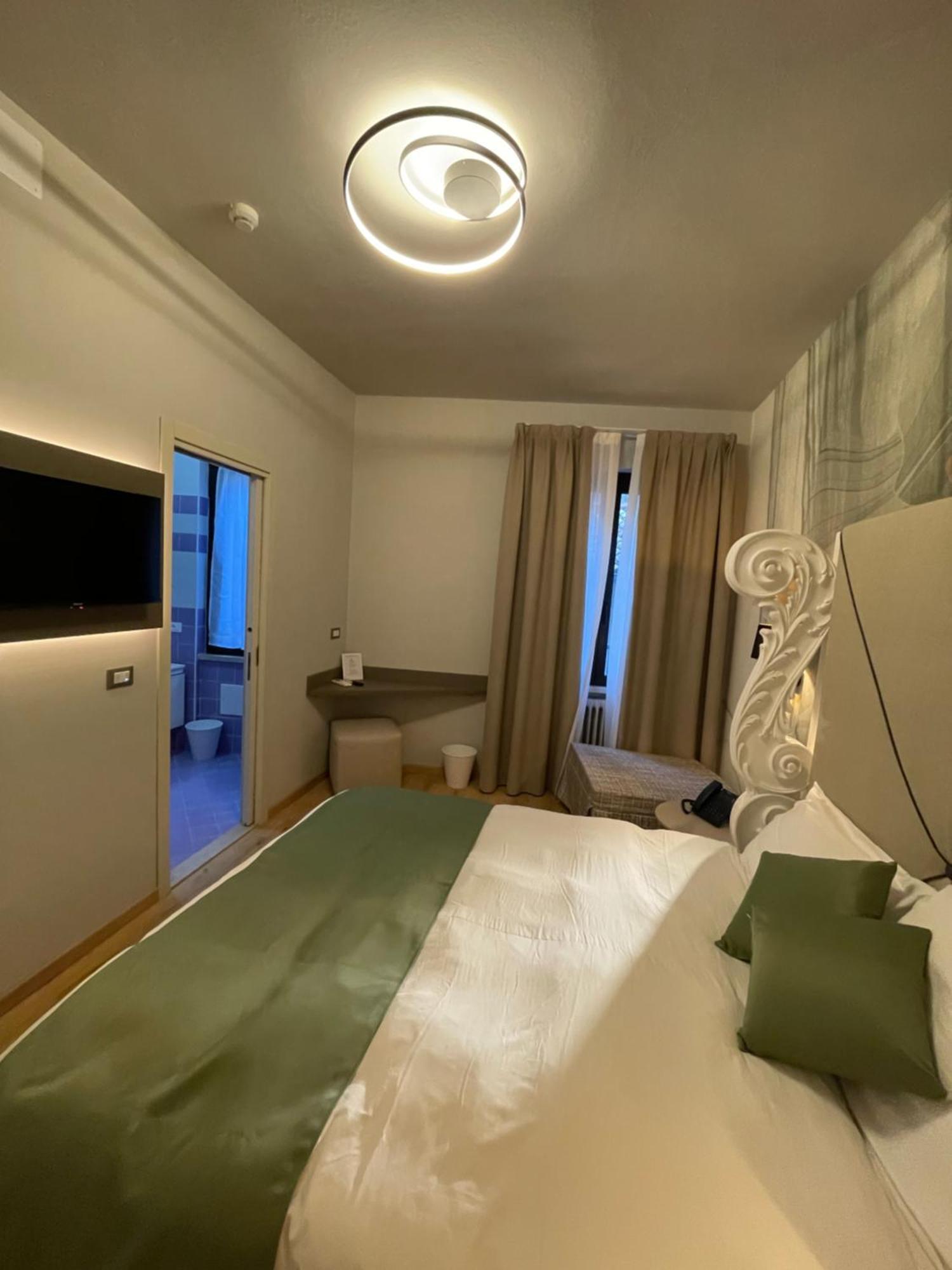 Hotel Central Giacomini Salo Exterior photo